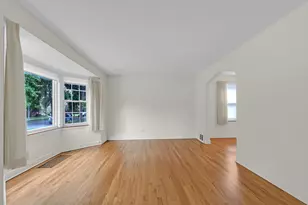 9932 S Maplewood Ave, Chicago, IL 60655 - Photo 4