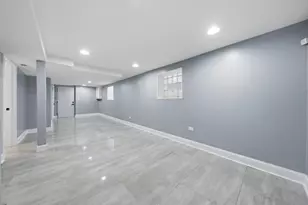 7545 S Rhodes Ave, Chicago, IL 60619 - Photo 14