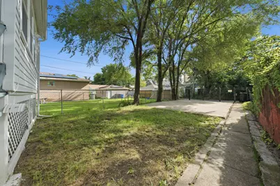 7545 S Rhodes Avenue, Chicago, IL 60619 - Photo 18