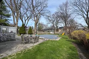 933 Harms Rd, Glenview, IL 60025 - Photo 4