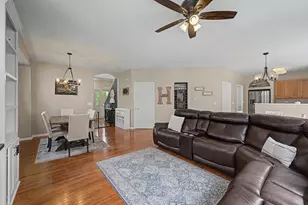 307 S Cornerstone Dr, Volo, IL 60020 - Photo 6