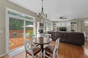 307 S Cornerstone Dr, Volo, IL 60020 - Photo 10