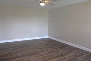518 Carriage Ct, Dwight, IL 60420 - Photo 2
