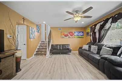8043 Salisbury Avenue, Lyons, IL 60534 - Photo 2
