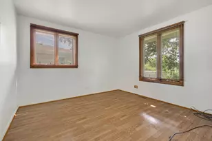 1086 Hickory Ln, Elk Grove Village, IL 60007 - Photo 14