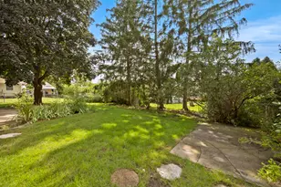 1086 Hickory Ln, Elk Grove Village, IL 60007 - Photo 22