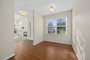 460 Mayflower Ln, Bartlett, IL 60103 - Photo 18