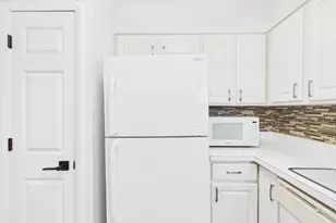 9514 W Lawrence Ave, Schiller Park, IL 60176 - Photo 22