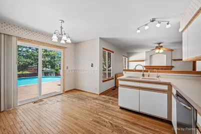 1173 Moonstone Run, Lake in the Hills, IL 60156 - Photo 10