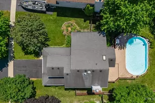1173 Moonstone Run, Lake in the Hills, IL 60156 - Photo 52