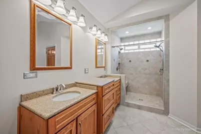 1173 Moonstone Run, Lake in the Hills, IL 60156 - Photo 24