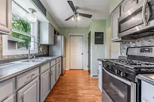 1721 Daisy St, Aurora, IL 60505 - Photo 10