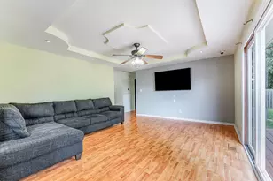 1721 Daisy St, Aurora, IL 60505 - Photo 6
