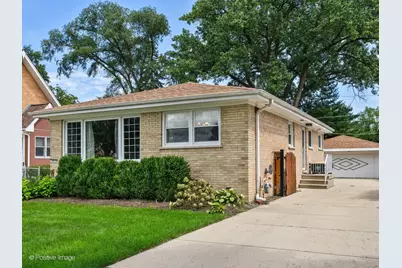 8211 Mango Avenue, Morton Grove, IL 60053 - Photo 2