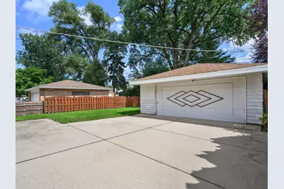 8211 Mango Avenue, Morton Grove, IL 60053 - Photo 16