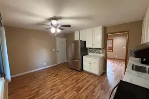 415 Krause Ave, Streamwood, IL 60107 - Photo 6