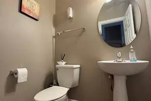 157 Festival Ct, Elgin, IL 60120 - Photo 8