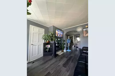 8041 S Woodlawn Avenue, Chicago, IL 60619 - Photo 4
