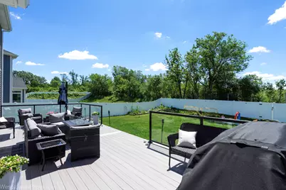 321 S Pointe Avenue, South Elgin, IL 60177 - Photo 28
