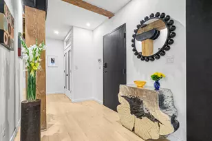 811 W Aldine Ave, Chicago, IL 60657 - Photo 2