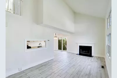 509 East Avenue, Streamwood, IL 60107 - Photo 2