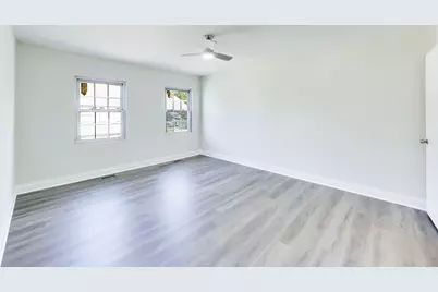 509 East Avenue, Streamwood, IL 60107 - Photo 12