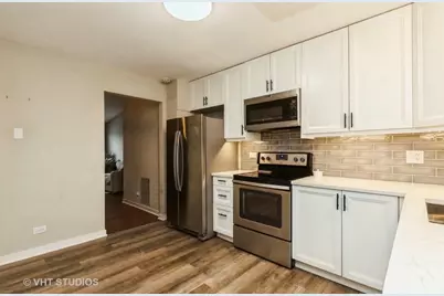 104 E Winchester Road #F, Libertyville, IL 60048 - Photo 8