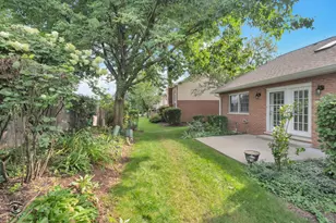 8641 Pearson Dr, Darien, IL 60561 - Photo 28