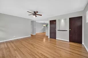 392 Windsor Ave, Glen Ellyn, IL 60137 - Photo 8