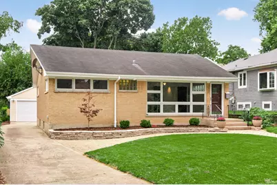 392 Windsor Avenue, Glen Ellyn, IL 60137 - Photo 1