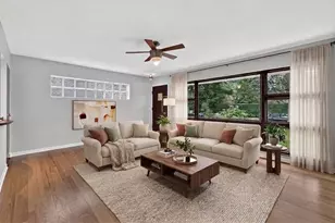 392 Windsor Ave, Glen Ellyn, IL 60137 - Photo 6