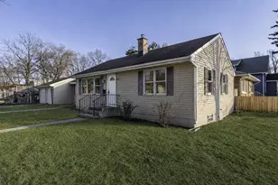 821 12th St, North Chicago, IL 60064 - Photo 2