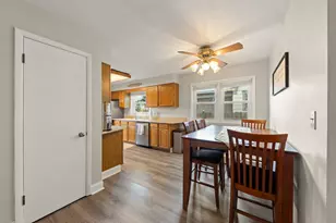 805 Walnut Ave, Saint Charles, IL 60174 - Photo 10