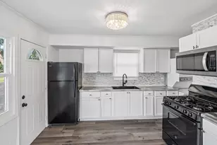 264 Arcadia St, Park Forest, IL 60466 - Photo 2