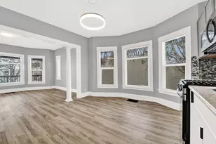 319 N Hickory St, Joliet, IL 60435 - Photo 10