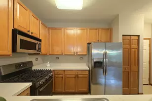 2460 Georgetown Cir, Aurora, IL 60503 - Photo 6