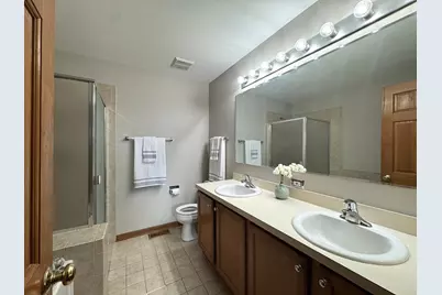 2460 Georgetown Circle, Aurora, IL 60503 - Photo 14
