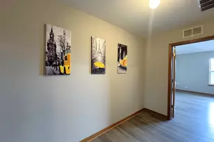 2460 Georgetown Cir, Aurora, IL 60503 - Photo 10