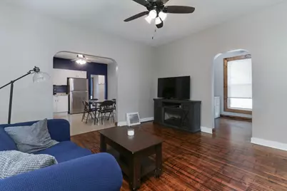 609 E Market Street, Bloomington, IL 61701 - Photo 4