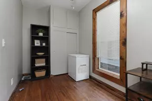 609 E Market St, Bloomington, IL 61701 - Photo 20