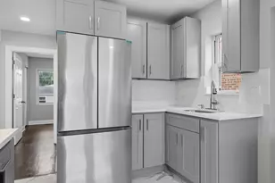 433 W 100th St, Chicago, IL 60628 - Photo 14