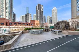 545 N Dearborn St, Chicago, IL 60654 - Photo 34