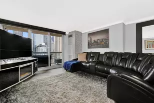 545 N Dearborn St, Chicago, IL 60654 - Photo 4