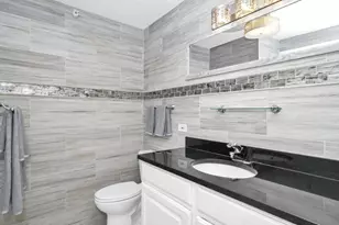 545 N Dearborn St, Chicago, IL 60654 - Photo 12