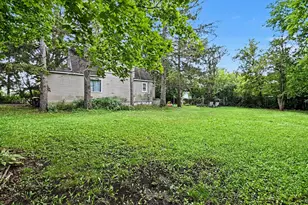 1428 N Cedar Lake Rd, Round Lake Beach, IL 60073 - Photo 4