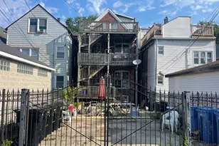 2323 W Charleston St, Chicago, IL 60647 - Photo 2