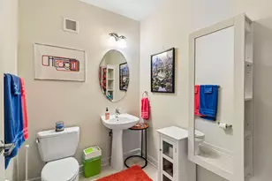 225 N Columbus Dr, Chicago, IL 60601 - Photo 16