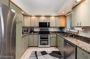 9S434 Allison Ct, Willowbrook, IL 60527 - Photo 6
