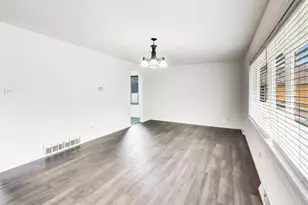 10128 Parke Ave, Oak Lawn, IL 60453 - Photo 6