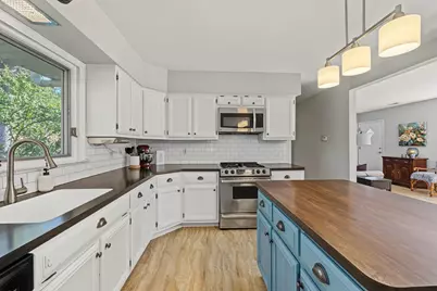 5601 Lee Avenue, Downers Grove, IL 60516 - Photo 12